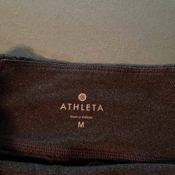 Athleta Gusset Cool Max Leggings Crop Size M - Picture 3 of 6